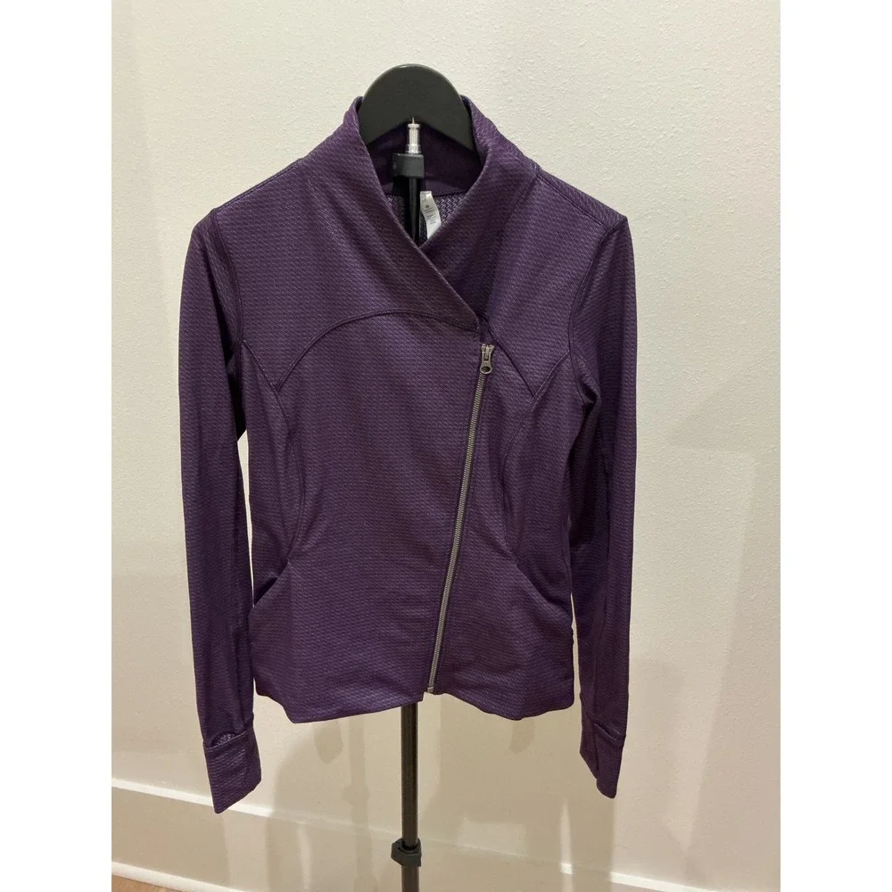 Lululemon Asymmetrical Zip Textured Knit Jacket Purple Thumbholes Womens 10